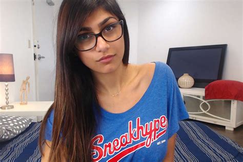 foto sexy mia khalifa|269 Mia Khalifa Photos & High Res。